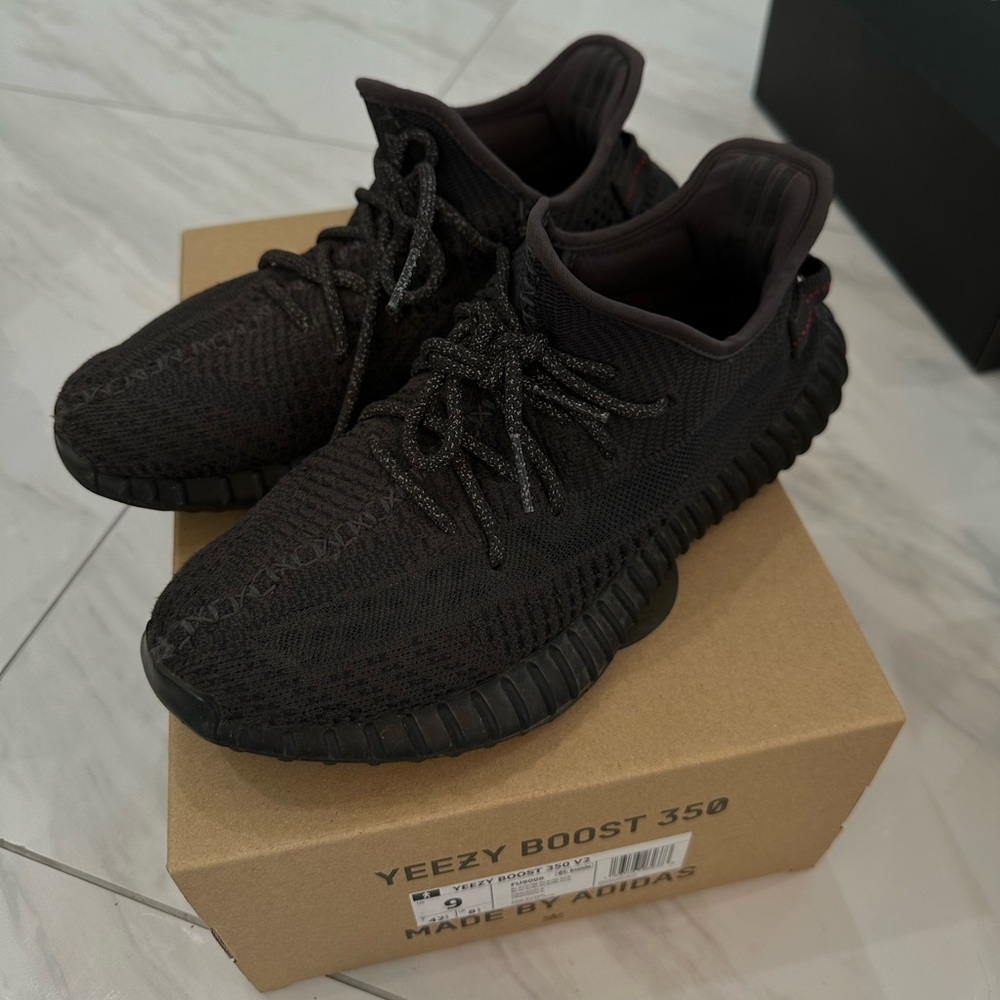Men’s Yeezy Boost 350 Black (9)